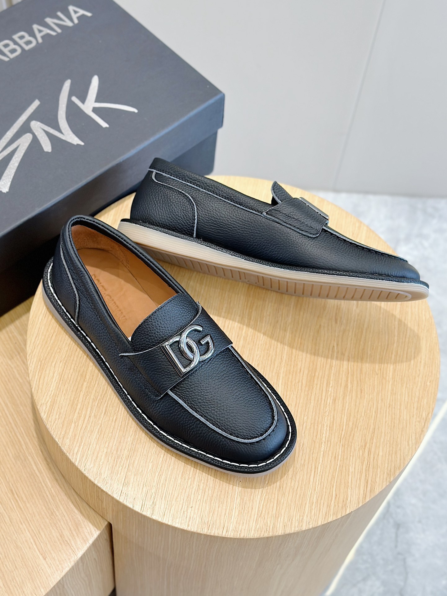olce & Gabbana shoe